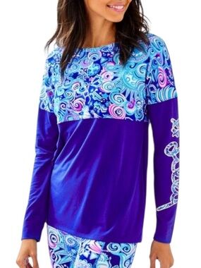 Lilly Pulitzer Finn Top in Lapis Lazuli Cosmic Kismet Print